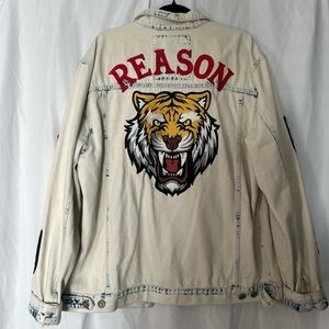 Reason Men's Off-White Denim Jacket with Tiger Motif